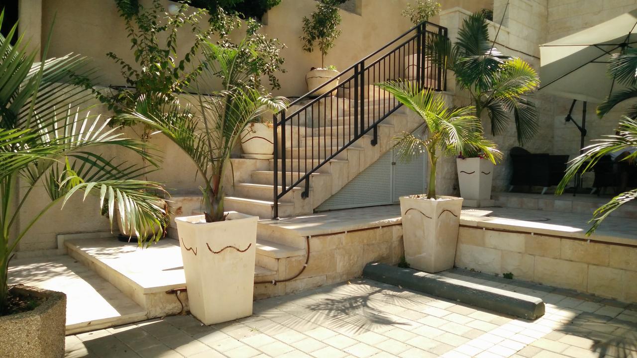 Casa De Aharon Apartments Haifa Esterno foto